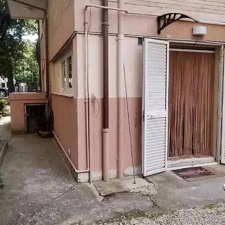 Jolie Maison * 佩萨罗