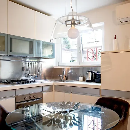 Apartament Jolie Maison